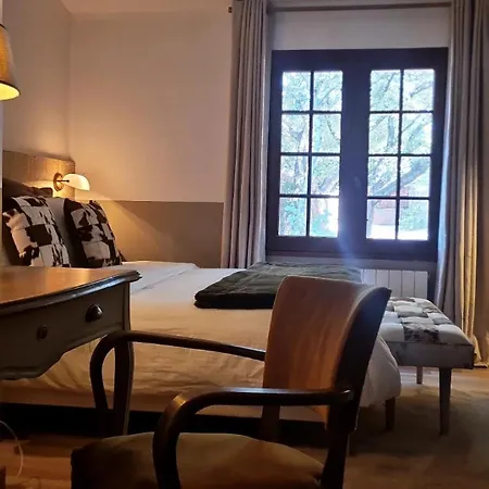 Le Clos De La Tour D'oerrianh Bed and Breakfast Νιμ