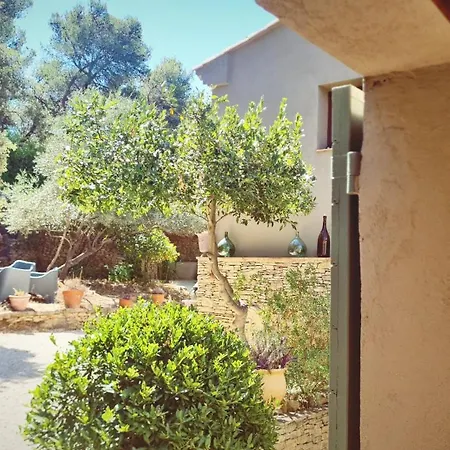 Le Clos De La Tour D'oerrianh B&B